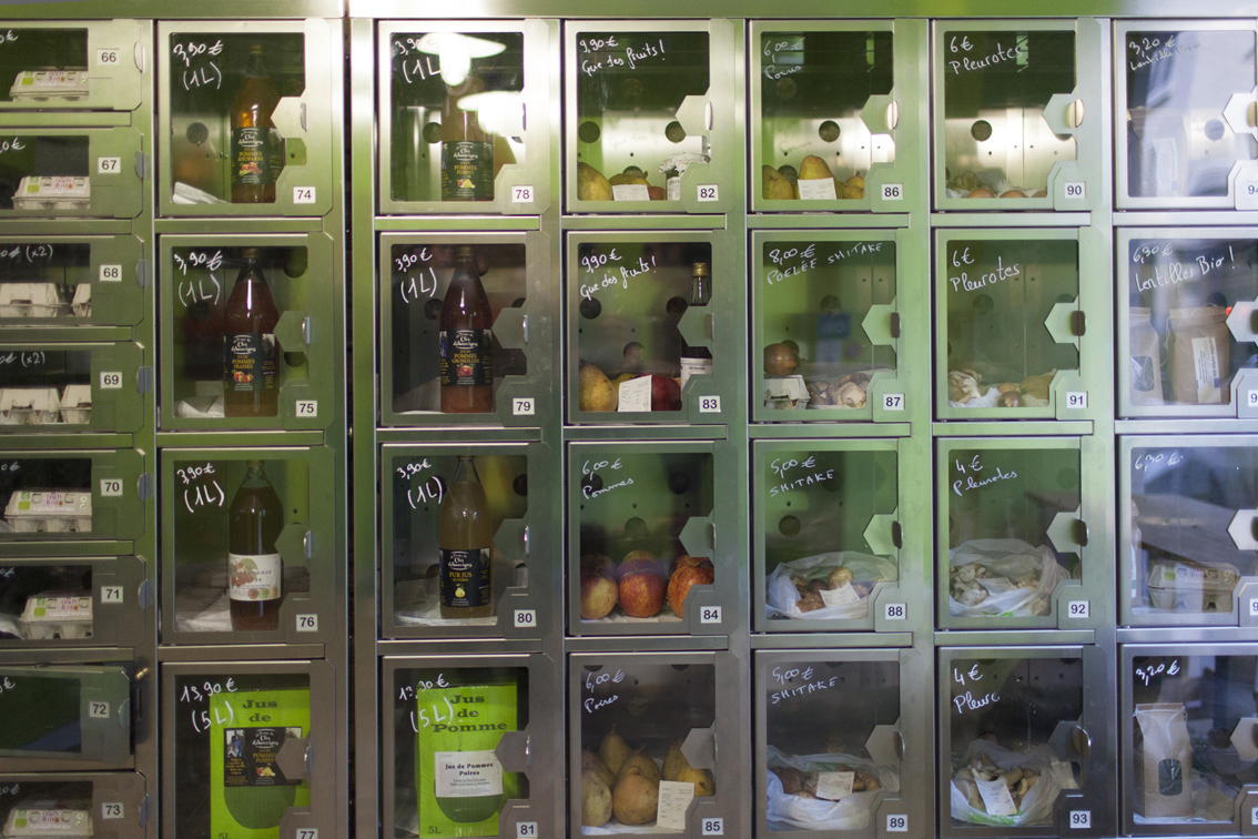 Au bout du champ, le distributeur de légumes à Levallois-Perret